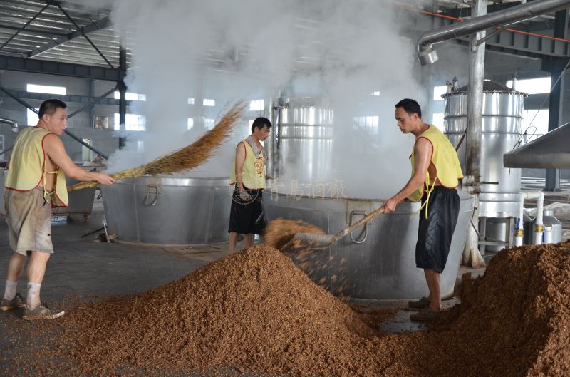 胜游官网酿酒车间一角